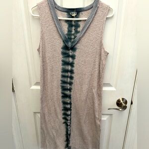 POL Midi V-neck Dress